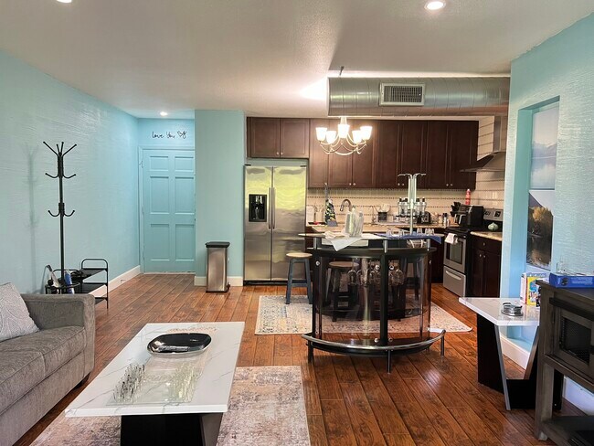 2230 S Piney Point Rd Unit 219