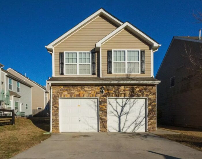 Beautiful 4 Bedroom 2.5 Bath Home! - Beautiful 4 Bedroom 2.5 Bath Home!