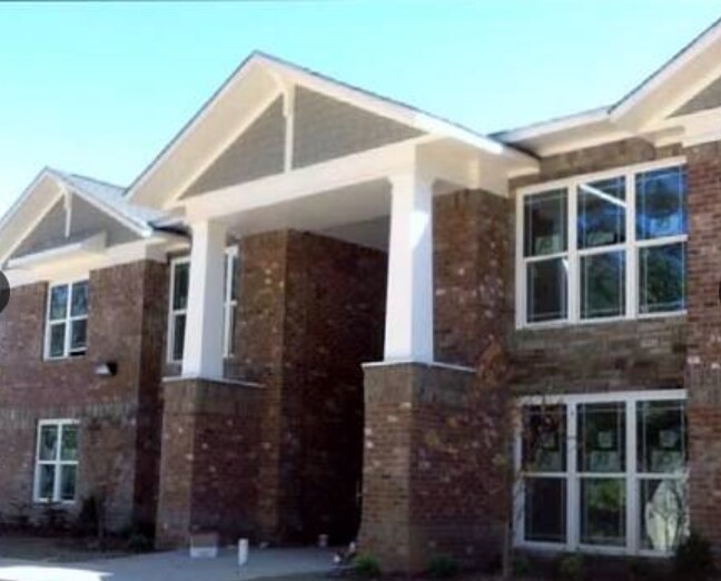 Oakmont Place - Oakmont Place Apartments