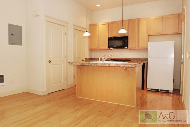 Photo - Charming 1-Bedroom Condo with Garage in Prime Goose Hollow Location