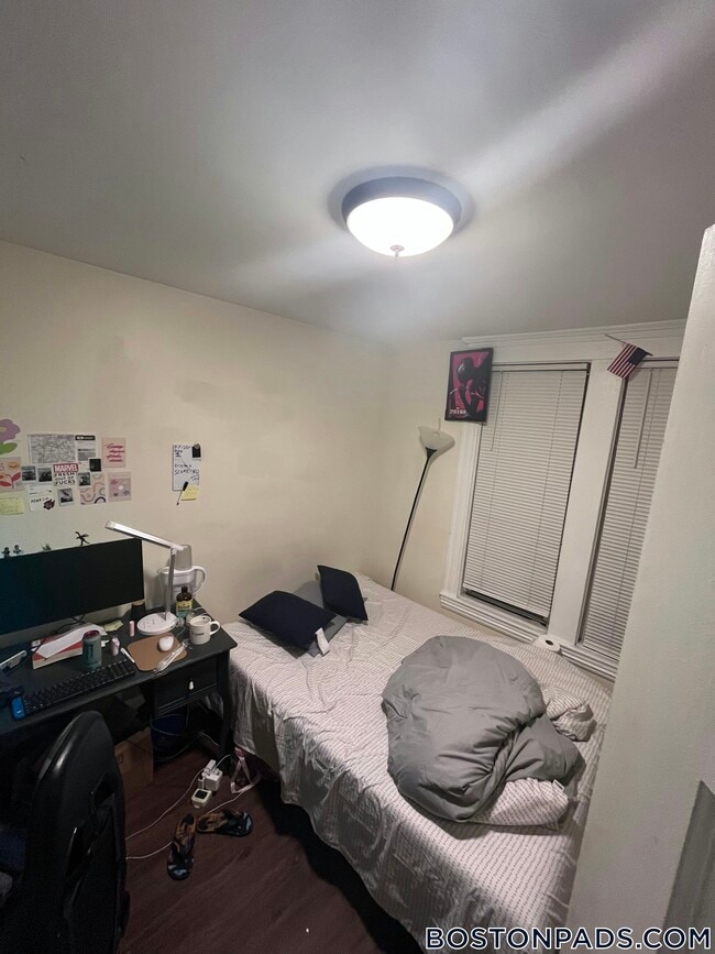 Photo - 739 Parker St Unit 2