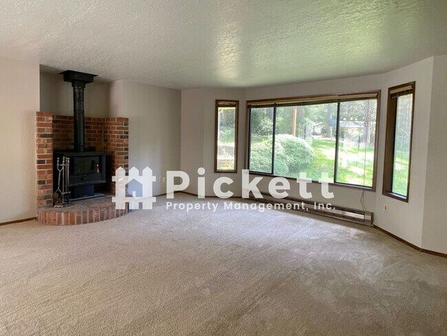 Photo - Lake Symington Area 3 Bedroom