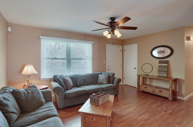 Photo - 1712 Stratford Dr