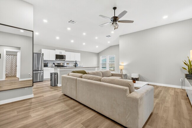 Photo - 1606 N Dover Ave