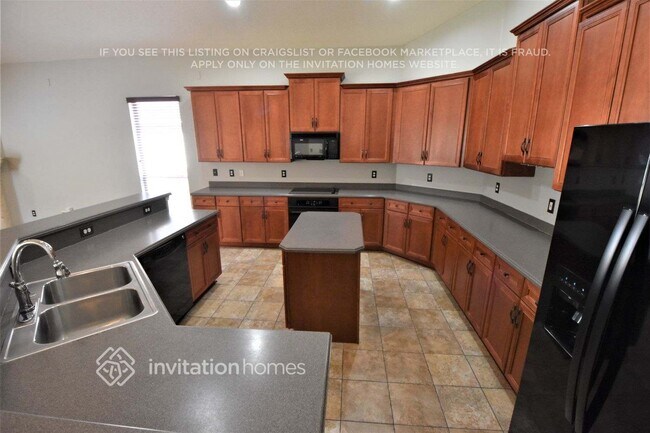 Photo - 1260 Harbour Town Dr