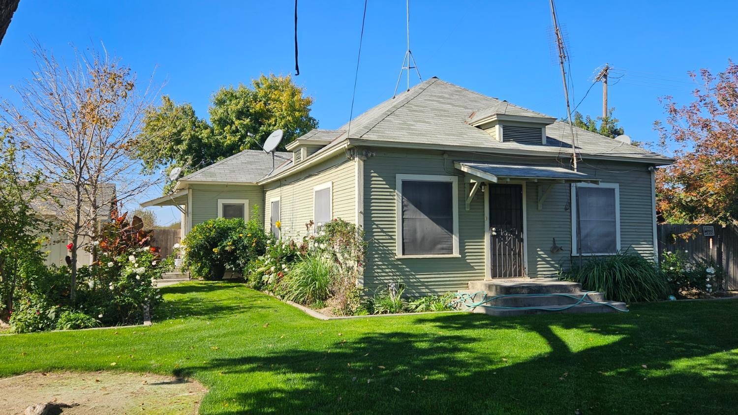 Photo - 38659 Rd 8 House