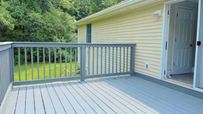 Photo - 53 Gear Rd Unidad 53 Gear Road #B