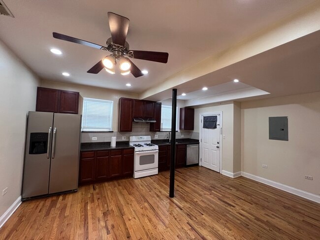 Photo - 4814 N Avers Ave
