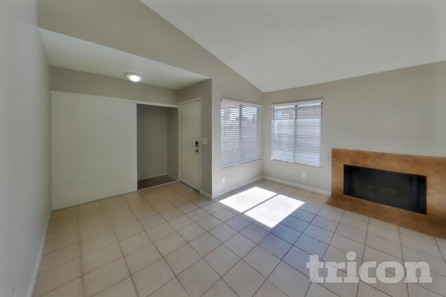 Photo - 5429 Requa Ave