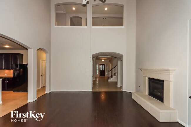 Photo - 2807 Angela Way Dr