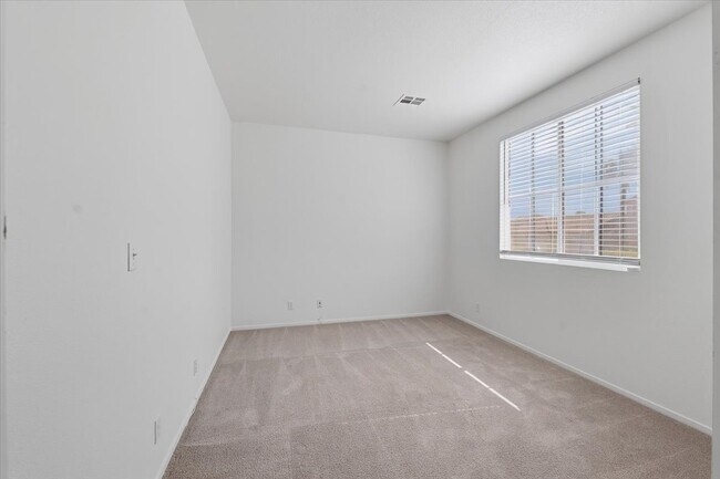 Photo - 920 Stable Glen Dr