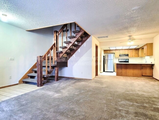 Photo - 14011 Fairhill Ave