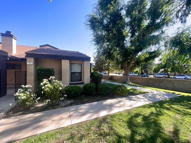 Photo - 2 Bed Condo w/Garage!