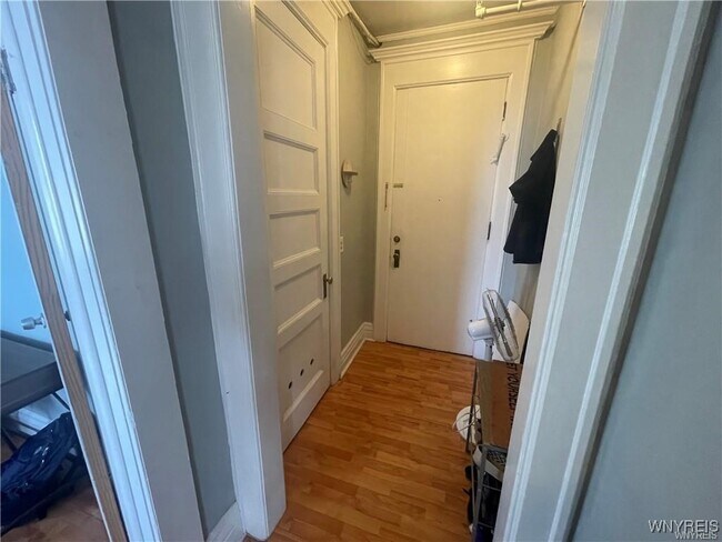 Photo - 1115 Delaware Ave Apartamento