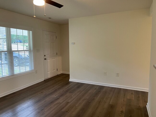 Photo - Two Bedroom Townhouse with Bonus Room in Sherrills Ford!