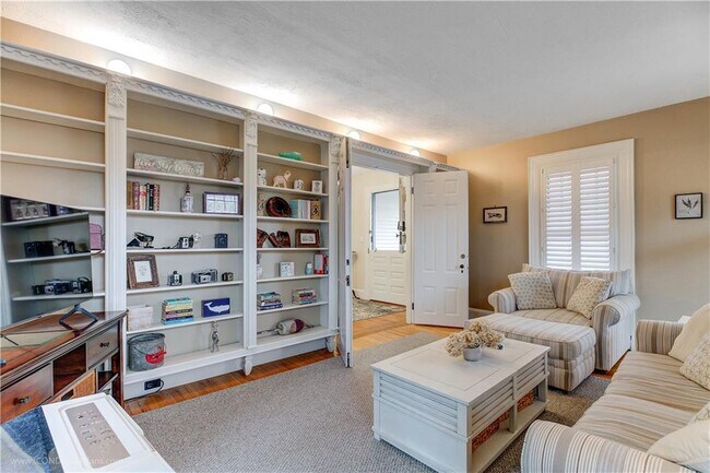 1 Bliss Rd