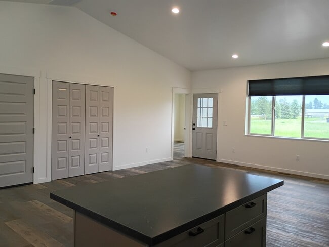 Photo - 1524 Trumble Creek Rd