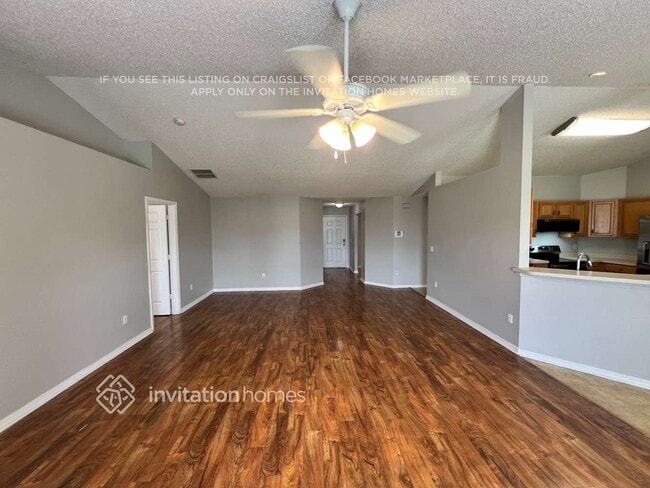 Photo - 1080 SW McCoy Ave