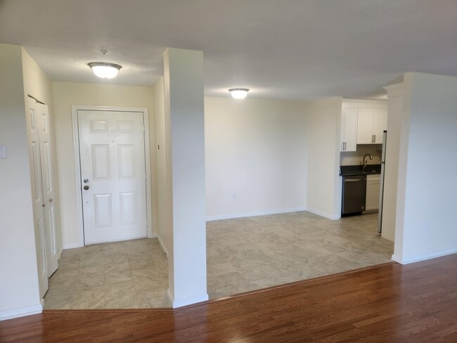 Dining Area & Kitchen-new tile - Eastbay at Weymouthport Apartments