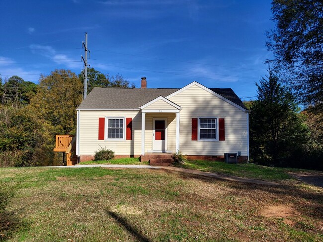 3 bedroom home in Charlotte - 3 bedroom home in Charlotte