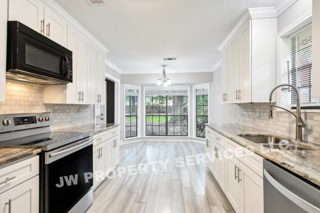 Photo - 1476 St Christopher Dr