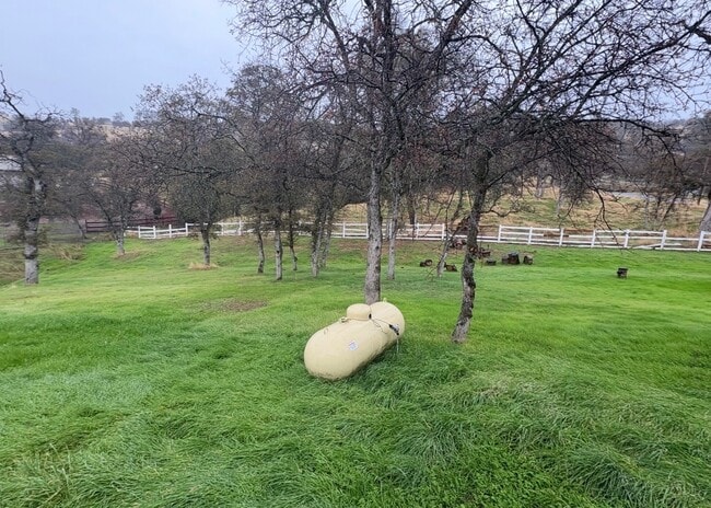 Photo - 13600 Pino Ct