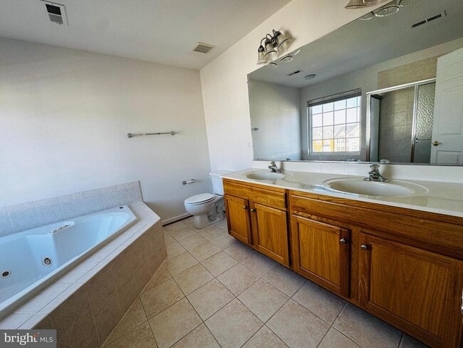 Photo - 43776 Smith Ferry Square