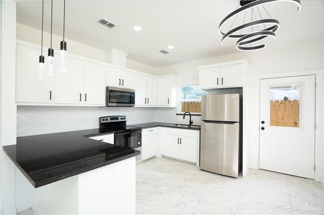 Photo - 19 S Xanthia St Unit 1