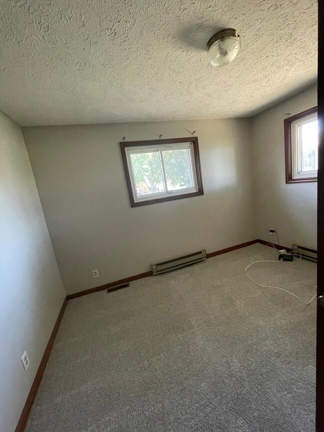 Photo - 136 N St Louis St