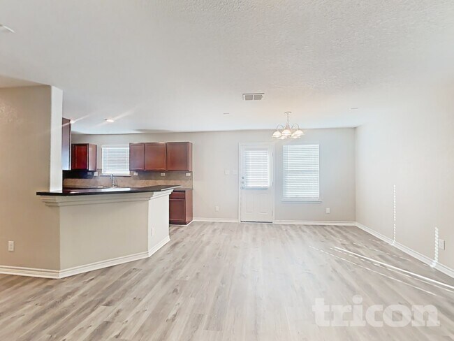 Photo - 2417 Cotton Forrest