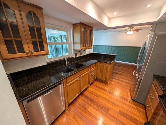 Photo - 719 Regent Cir S