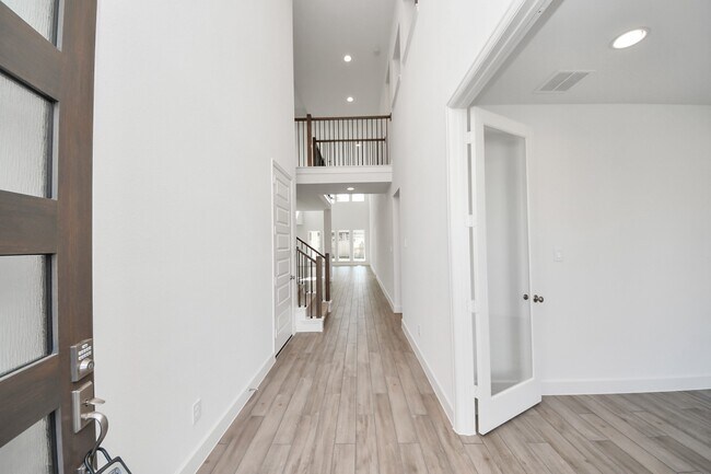 Photo - 5806 Pink Coral Ln