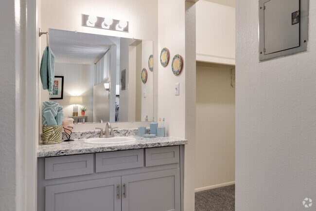 1HAB, 1BA - 600 ft² - San Jose Manor