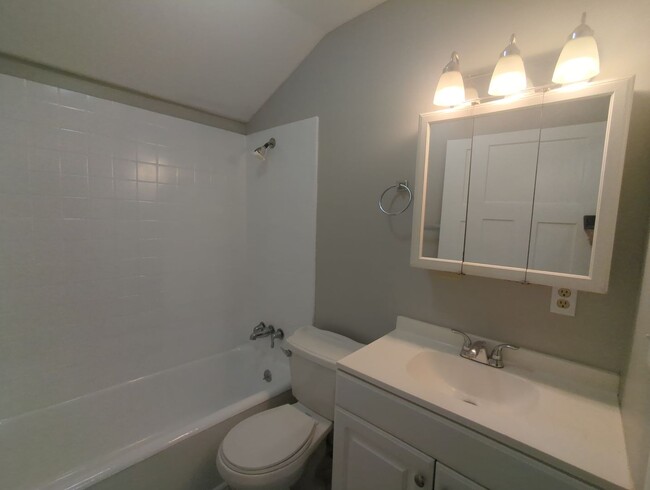 Photo - 405 Red Oak Dr Unidad B