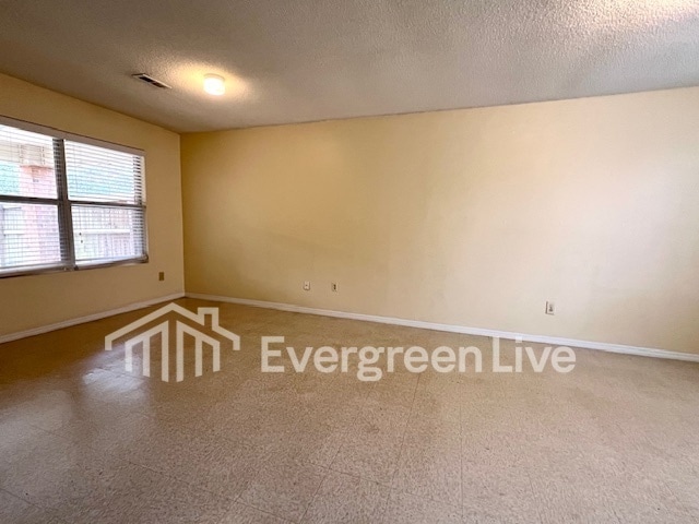 Photo - 107 Aleron Ct