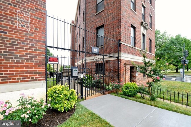 Photo - 80 New York Ave NW Unidad 301 Rental