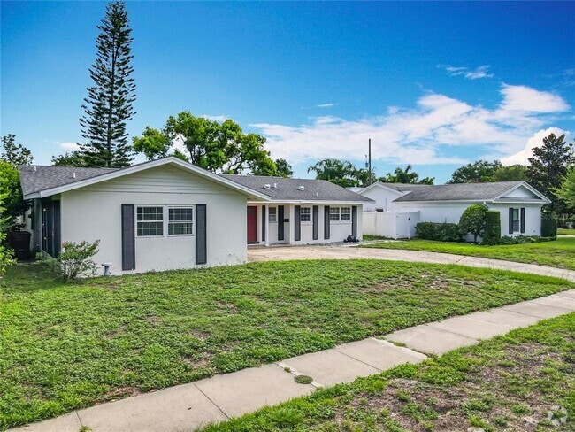 Building Photo - 4611 Cranston Pl Rental
