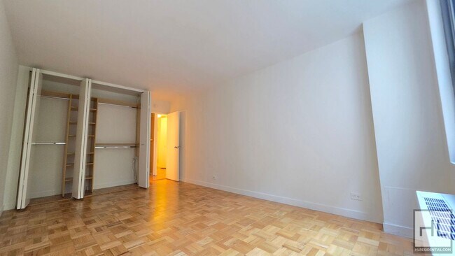Midtown East 6th-Floor 1-Bedroom