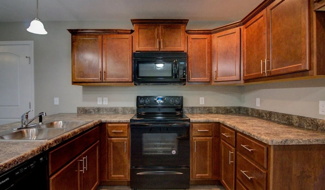 Photo - Open Layout 3 Bedroom Rental in Republic!