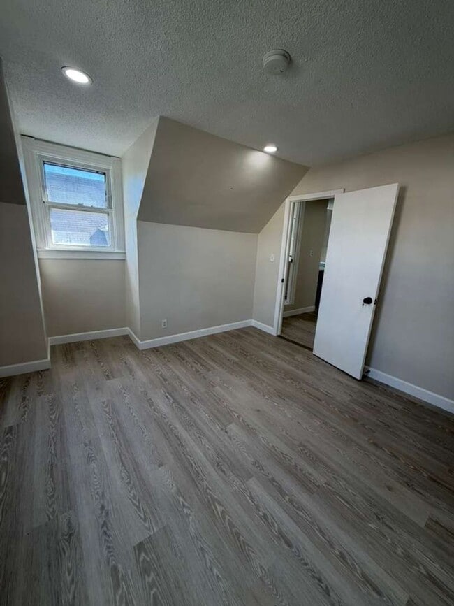 Photo - 57 Magnolia St Unit 3
