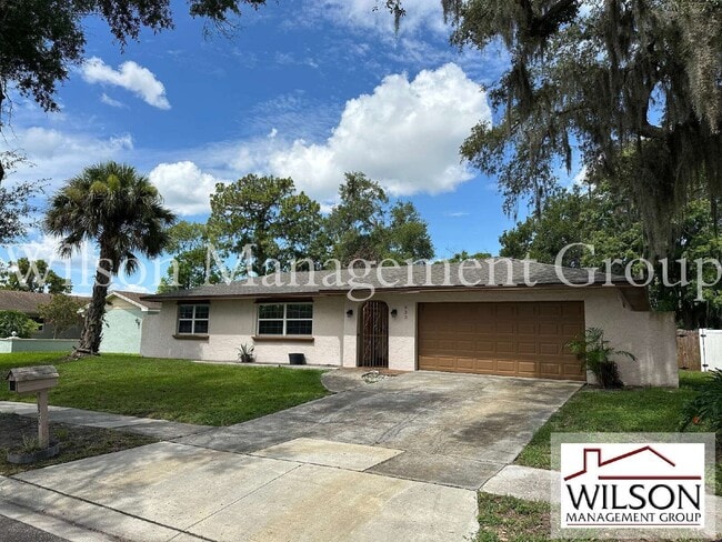Building Photo - 620 Lakespur Ln