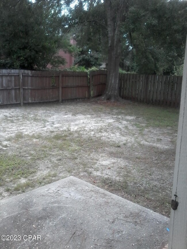 Photo - 230 Collinfurst Square