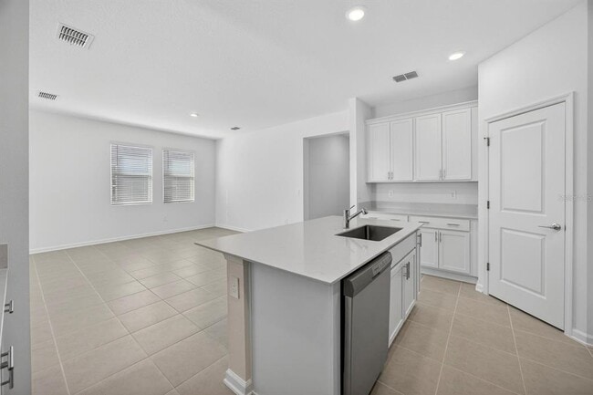 Photo - 3078 Armstrong Ave