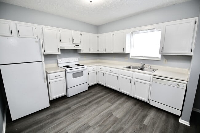 Photo - 2297 Ayers Dr