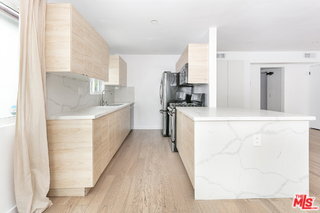 Photo - 560 Kings Rd