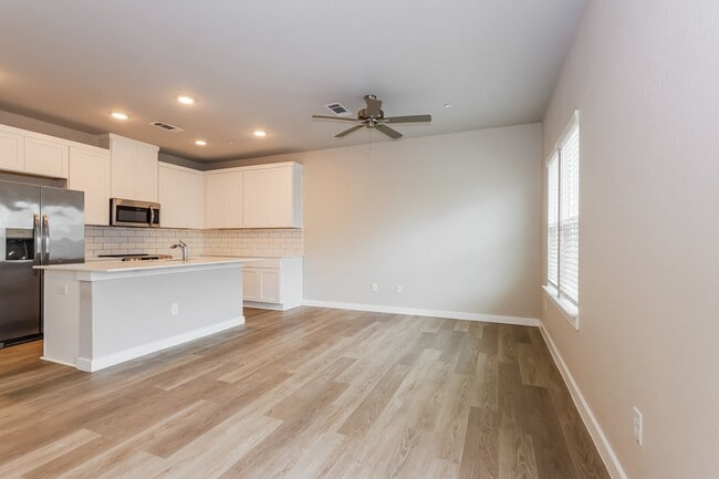 Photo - 18342 W Centro Cir