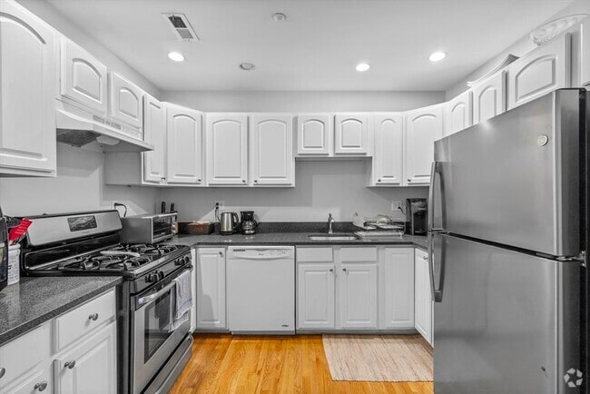 Building Photo - 320 W Broadway Unit 6 Rental