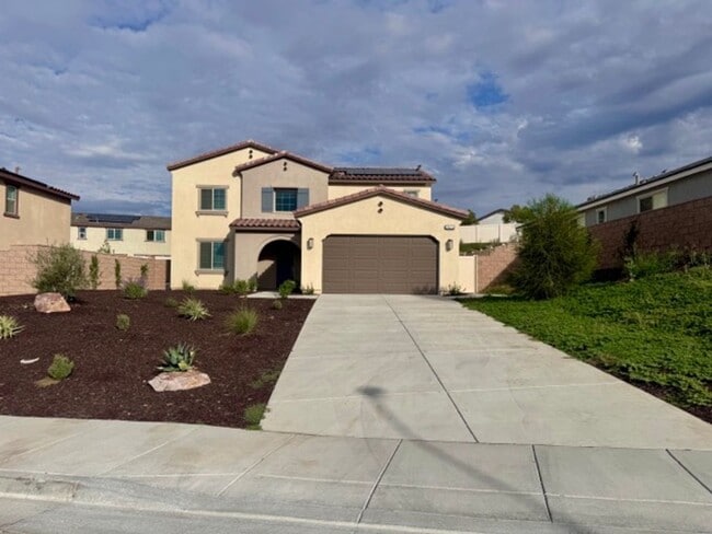Spacious 4 Bedroom Home for Lease in Winch... - Spacious 4 Bedroom Home for Lease in Winch...