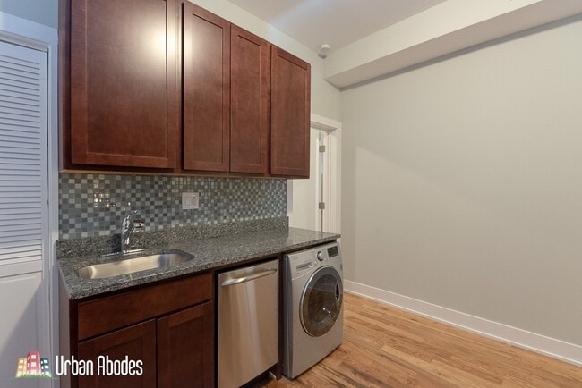 Photo - 644 W Oakdale Ave Unit A04C