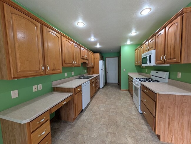 Photo - 63660 Hidden Ridge Ct Unit 63660 Hidden Ridge Court